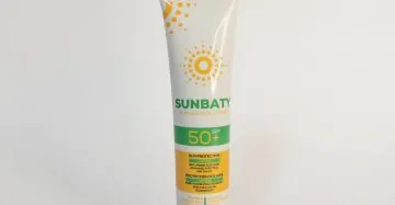 صن باتي واقي شمس ملون + حماية SPF 50 – إشراقة وحماية طبيعية لكل أنواع البشرة SUNBATY Sunscreen Lotion SPF 50+ – Tinted Mineral Protection for Radiant, Healthy Skin