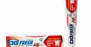 DG Fresh Clove Flavor Gel Toothpaste 75g with tube, box and whole cloves on a white background.